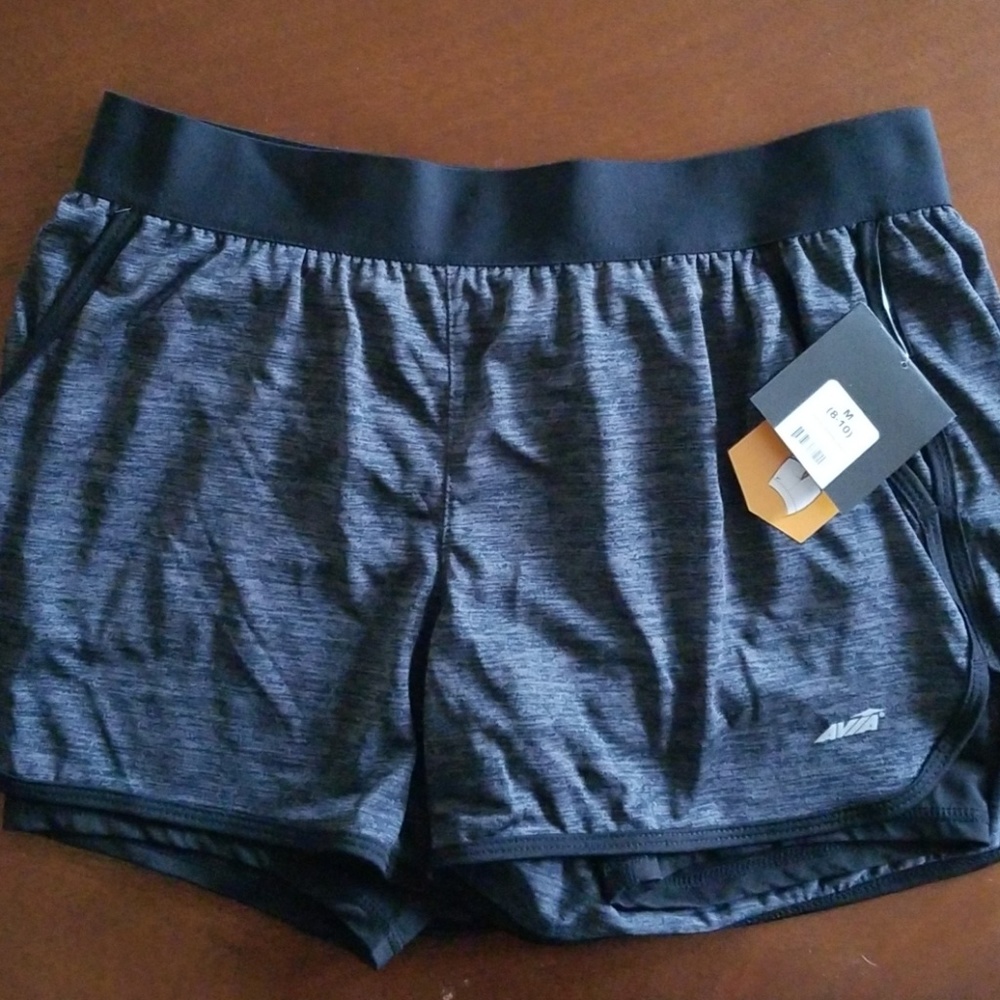 Athletic shorts WITH POCKETS!